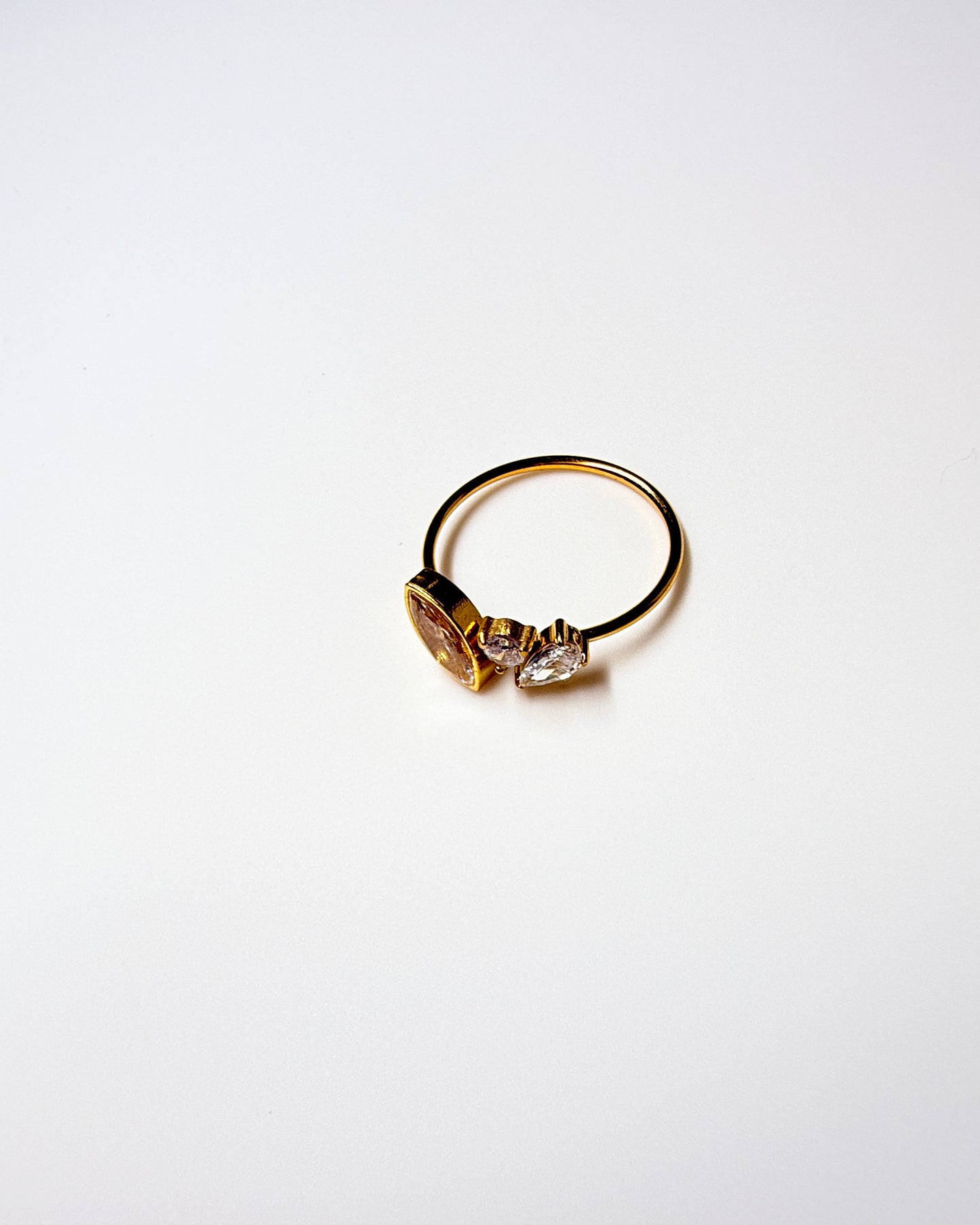 Leaf Oval Drop Ring