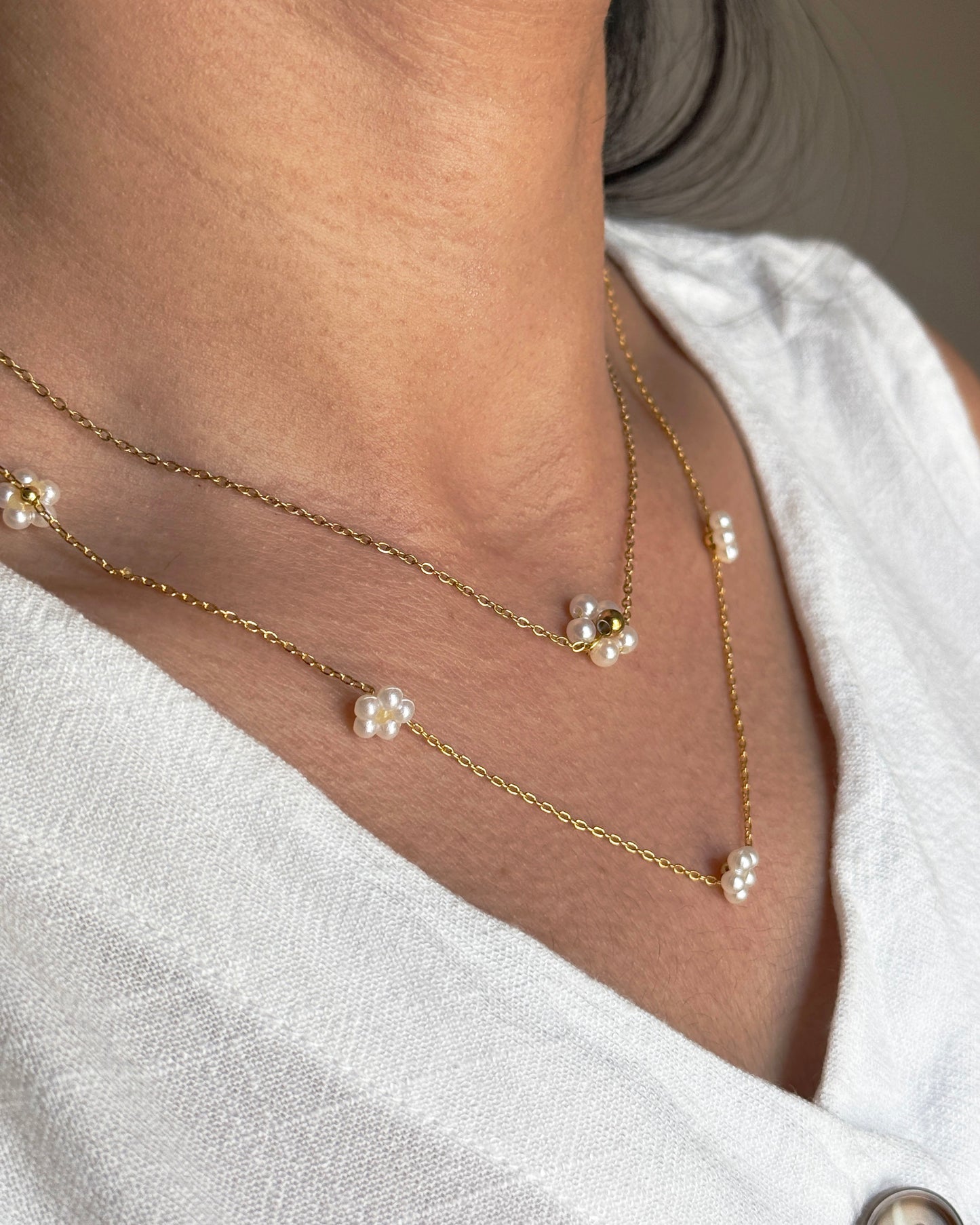 Daisy Pearl Flower Necklace